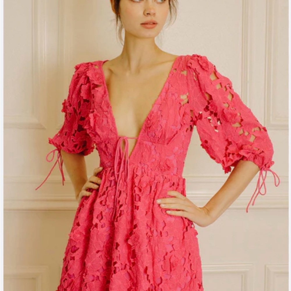 Storia Hot Pink Floral Eyelet Mini Dress Size M